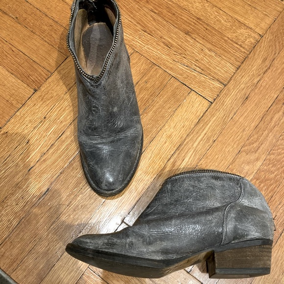 Very Volatile Distressed Western Bootie with Zipper Ankle - Picture 5 of 11